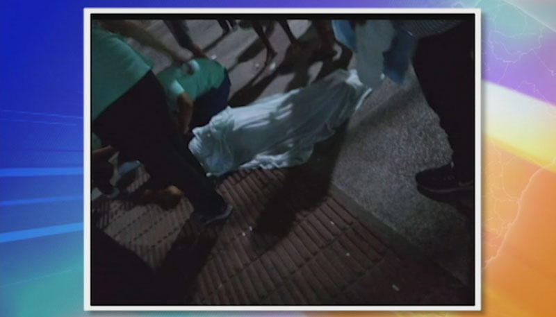 Jovem foi morto em frente ao PA da Glória (Foto: Reprodução / TV Tribuna)