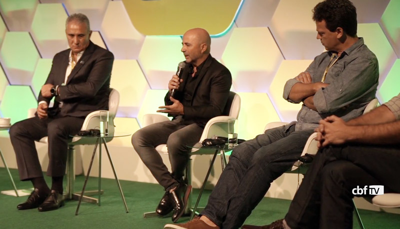 Tite, Sampaoli e Fernando Diniz participaram do debate nesta manhã (Foto: Reprodução / CBFTV)