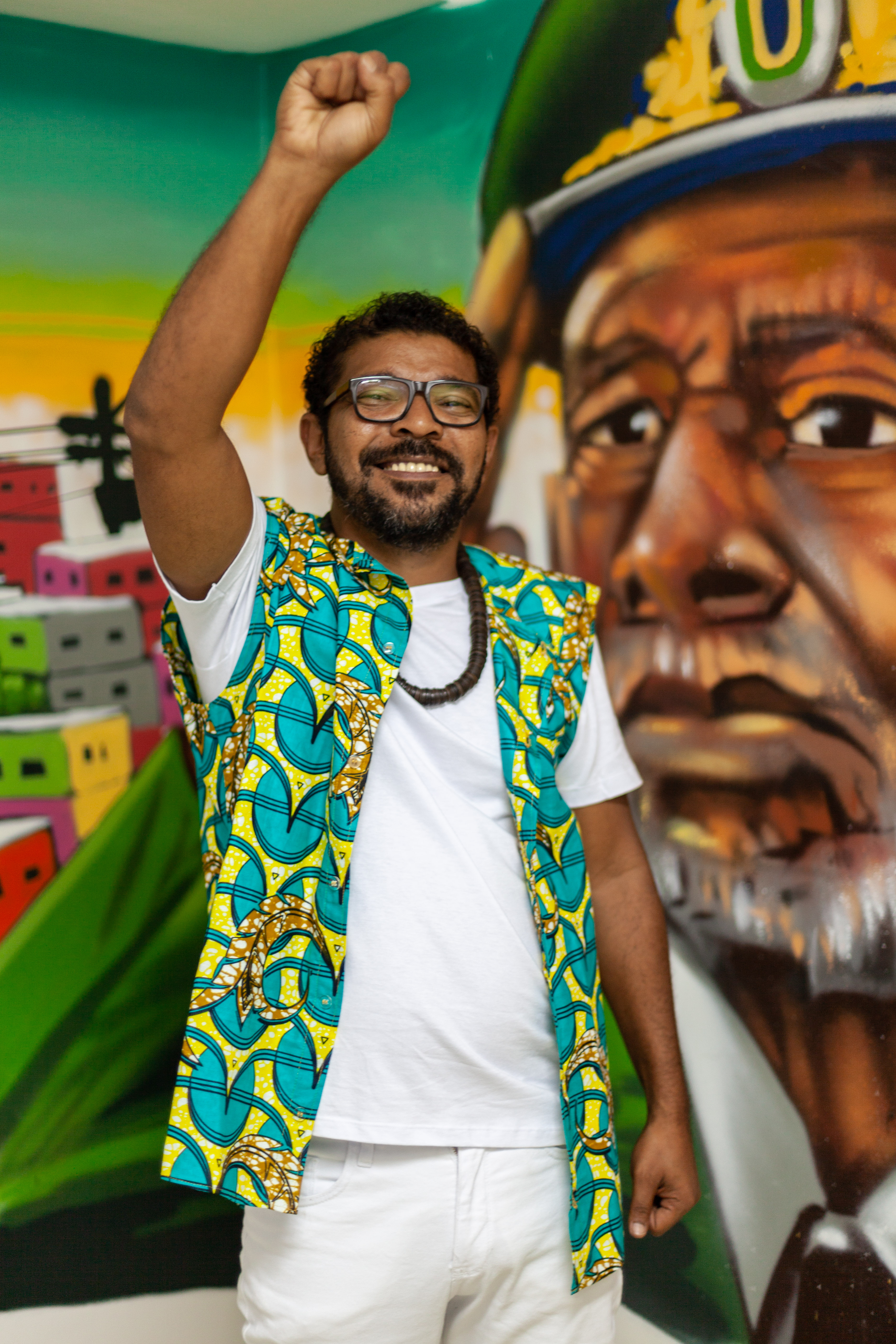 O sambista lança no final de abril o clipe de