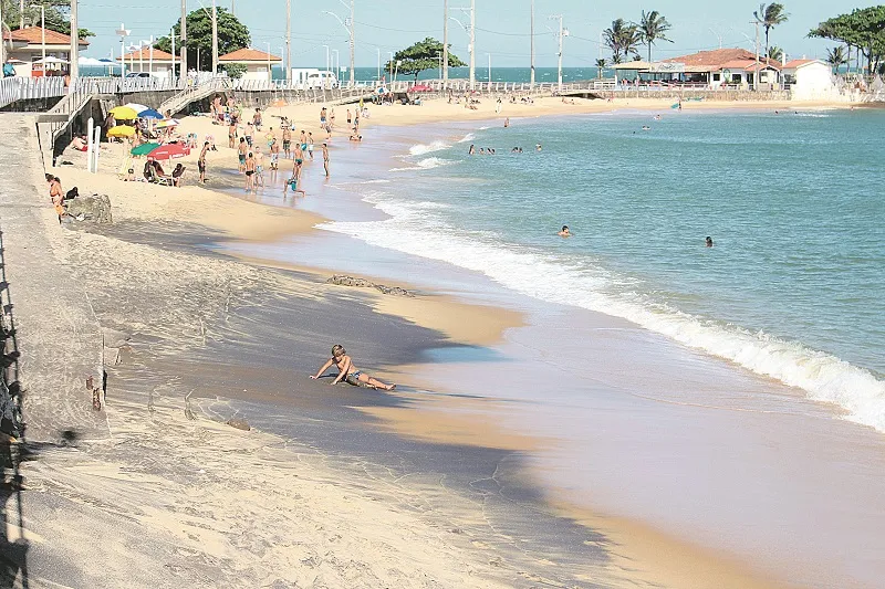 Imagem ilustrativa da imagem Estudo aprova areia monazítica nas praias capixabas e indica que não causa câncer