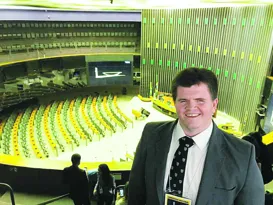 Imagem ilustrativa da imagem Rigoni com o pé no ninho tucano