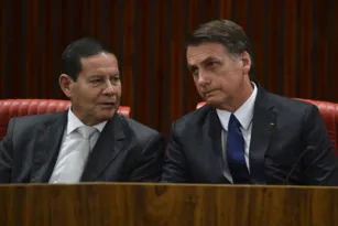 Imagem ilustrativa da imagem Planalto suspeita de conspiração contra Bolsonaro