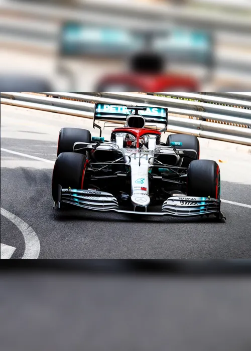 Imagem ilustrativa da imagem Covid: Hamilton e Bottas estão isolados após positivo na Mercedes