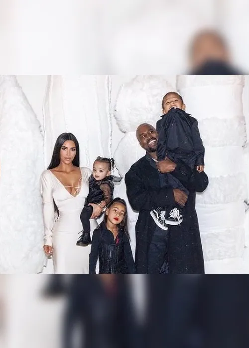Imagem ilustrativa da imagem Kim Kardashian já preparou papelada de divórcio de Kanye West, diz site