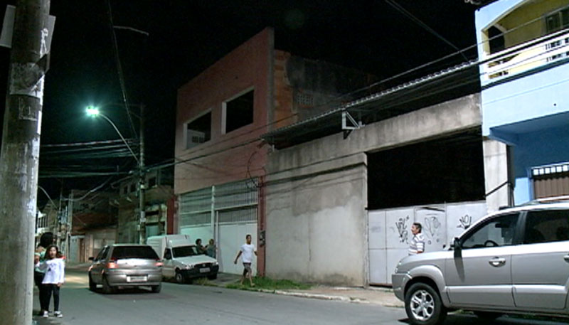 Acidente aconteceu em uma obra em Feu Rosa, na Serra (Foto: Reprodução / TV Tribuna)