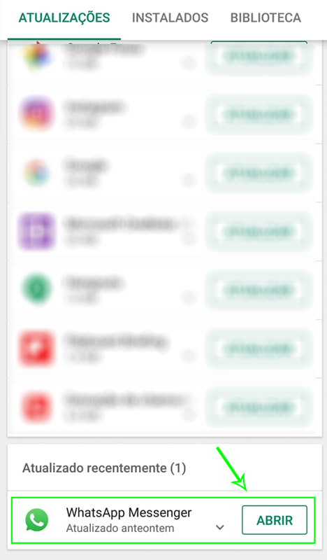 Procure o WhatsApp na lista e clique em atualizar (Foto: Reprodução)