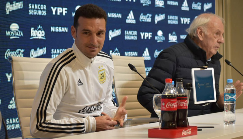 Técnico Lionel Scaloni convocou os 23 jogadores da seleção argentina (Foto: Twitter / Federação Argentina)