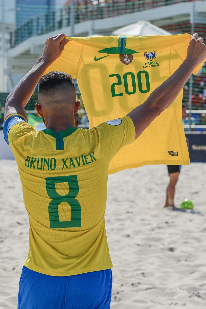 Bruno Xavier comemora marca pela amarelinha (Foto: Rodrigo Galvão/CBSB)