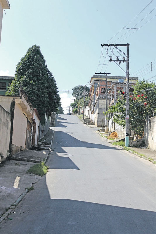 Rua D. Pedro I, em Boa Sorte, onde fluxo de veículos pesado aumentou (Foto: Antonio Moreira/AT)