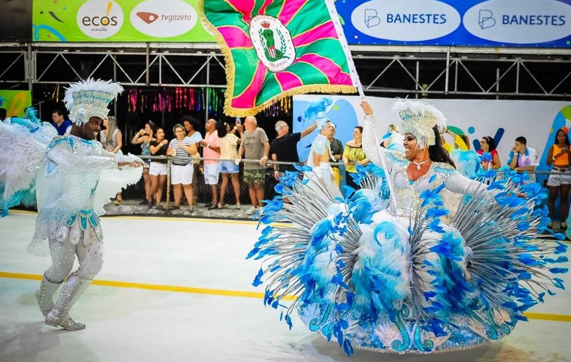 Marina Zanchetta é nova porta-bandeira da escola de samba (Foto: Leo Silveira / Divulgação)