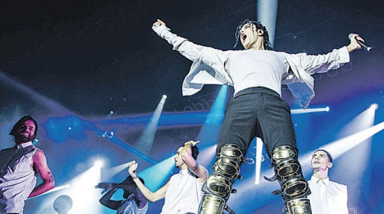 O espetáculo foi dirigido pelo americano LaVelle Smith, coreógrafo e bailarino de Michael Jackson por mais de 20 anos (Foto: Divulgação)