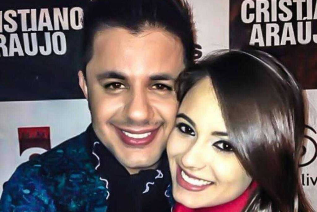 Cristiano Araújo e a namorada Alana morreram no acidente de carro (Foto: Divulgação)