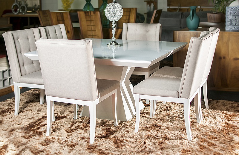 Mesas de jantar para várias ocasiões (Foto: Divulgação)