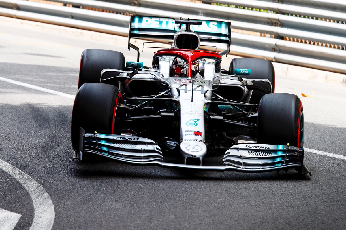 (Foto: Reprodução/Twitter @MercedesAMGF1)