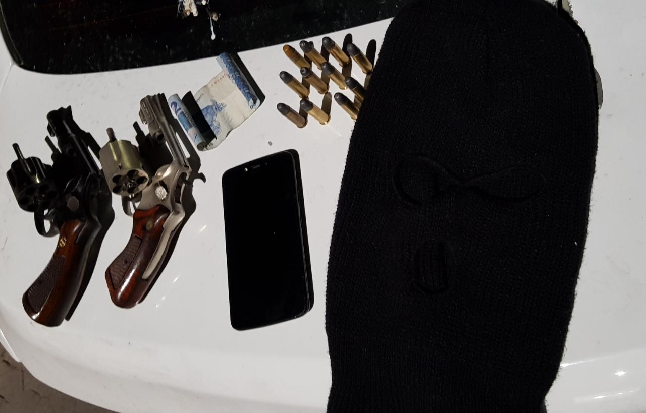 Objetos apreendidos com a dupla (Foto: Divulgação)
