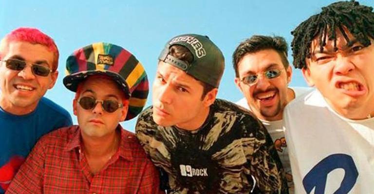 O grupo Mamonas Assassinas morreu em um acidente aéreo em 1996 (Foto: Divulgação)