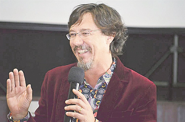Especialista em Educação, Max Haetinger afirma que o ambiente escolar deve ser agradável para os alunos (Foto: Divulgação)