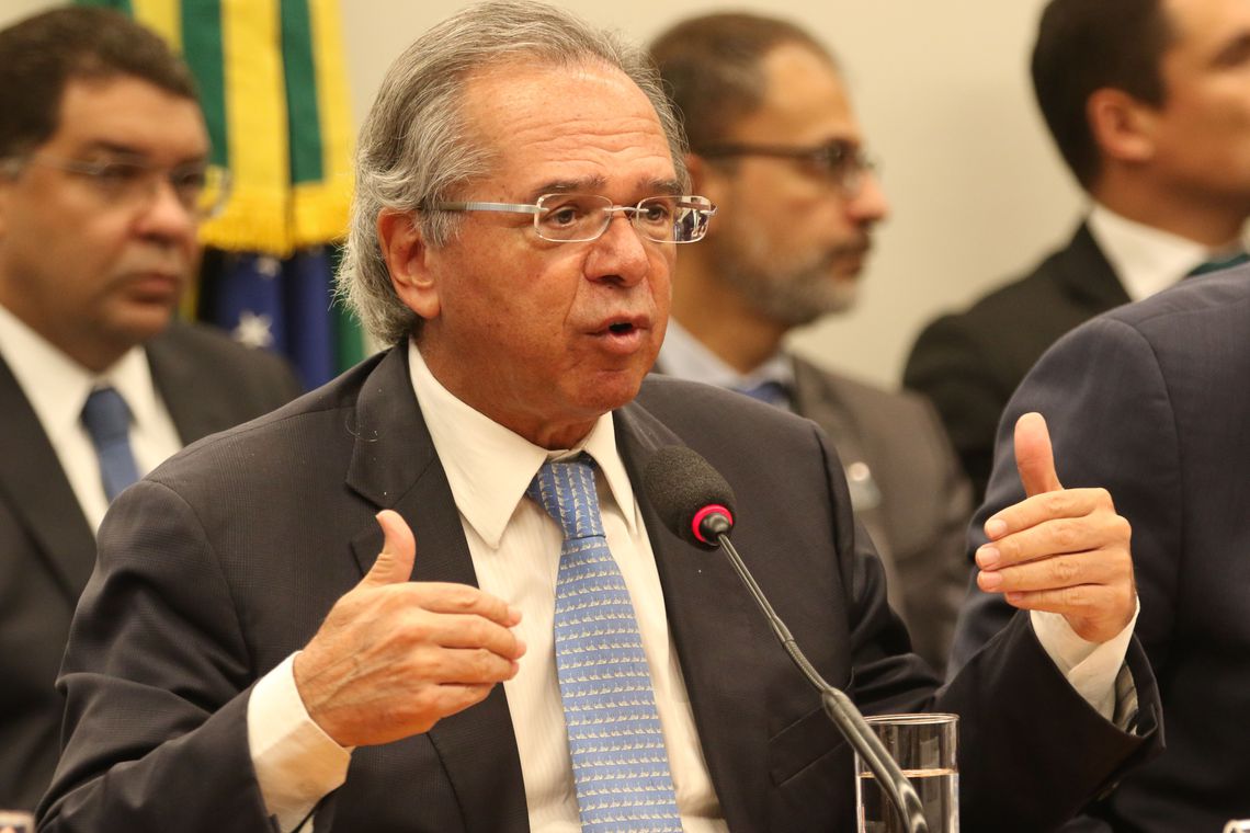 Paulo Guedes, ministro da Economia, confirmou a liberação de saques do PIS/Pasep para todos os beneficiários (Foto: Fabio Rodrigues Pozzebom/Agência Brasil)
