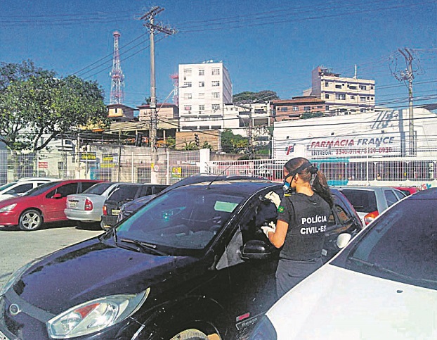 Veículo foi encontrado em Riviera da Barra (Foto: Arquivo/ AT)