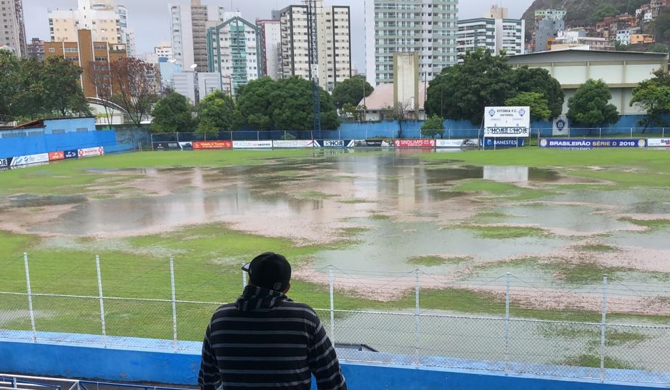 O estádio Salvador Costa, em Bento Ferreira, está alagado (Foto: Divulgação)