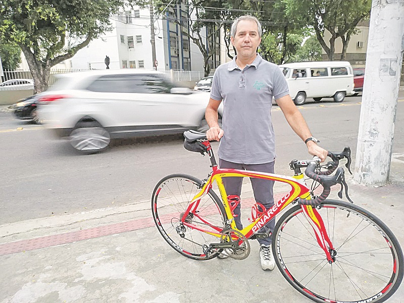 Presidente da Federação de Ciclismo, Sandro de Oliveira, desde 2006 tenta aprovação de projeto (Foto: Francine Spinassé)