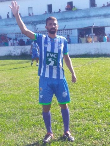 Sávio é titular da zaga do São Mateus, time de melhor campanha na primeira fase (Foto: Acervo pessoa)