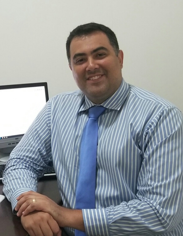 O advogado previdenciário Rafael Vasconcelos pede que idoso peça o benefício com antecedência (Foto: Divulgação)