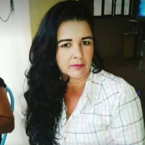 Sandra Helena Moreira foi assassinada na madrugada de domingo (Foto: Acervo Pessoal)