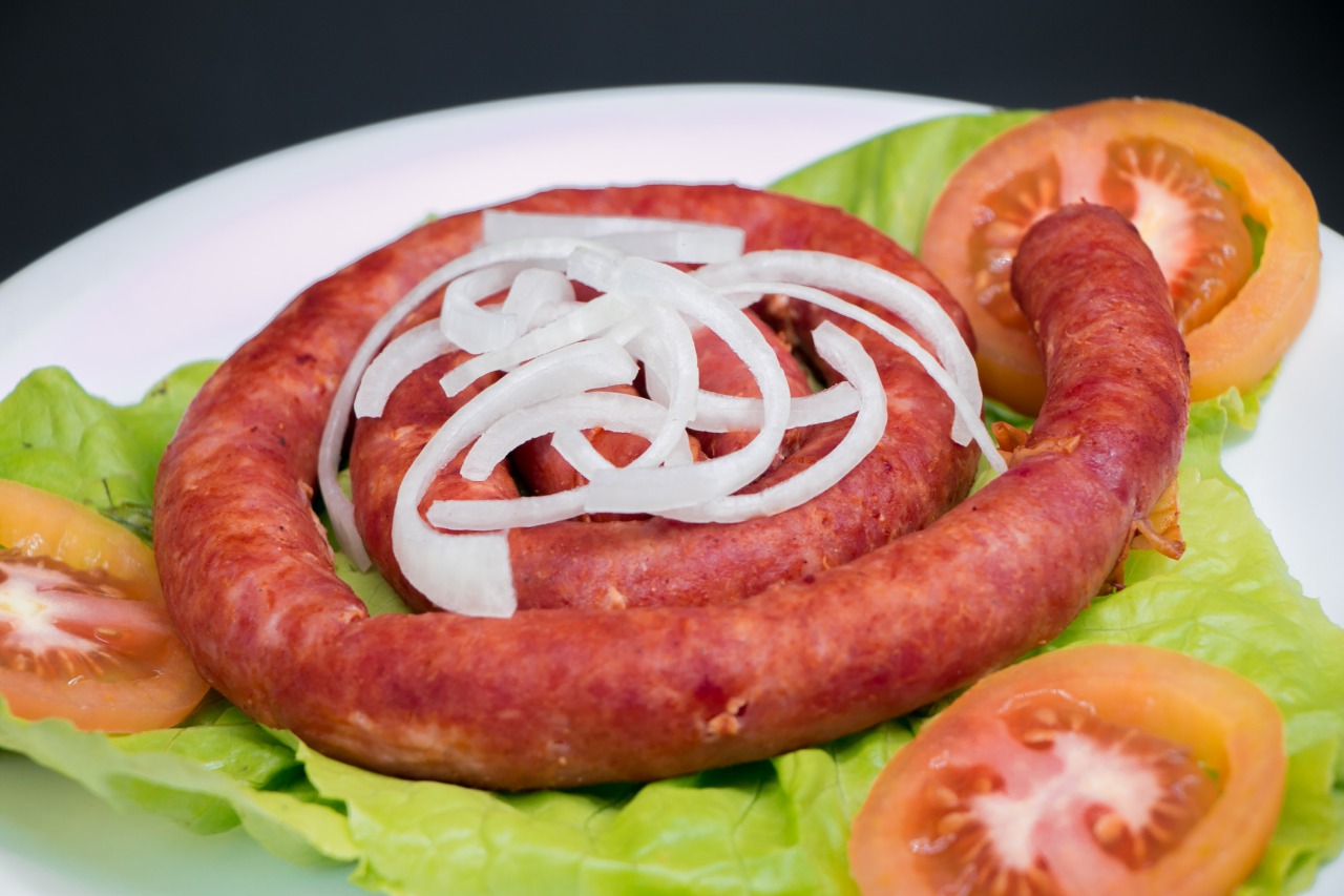 Prato do restaurante do Gilson - Porção de Linguiça suína artesanal de Anchieta (Foto: Renan Alves)