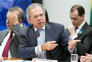 Imagem ilustrativa da imagem Sem Bolsonaro, espaço para Guedes e Doria