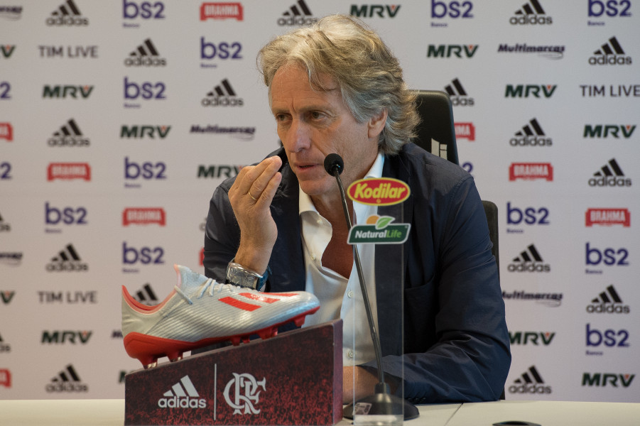 Jorge Jesus mostrou que é bom de entrevista em sua apresentação no Flamengo (Foto: Alexandre Vidal/Fla Imagem)
