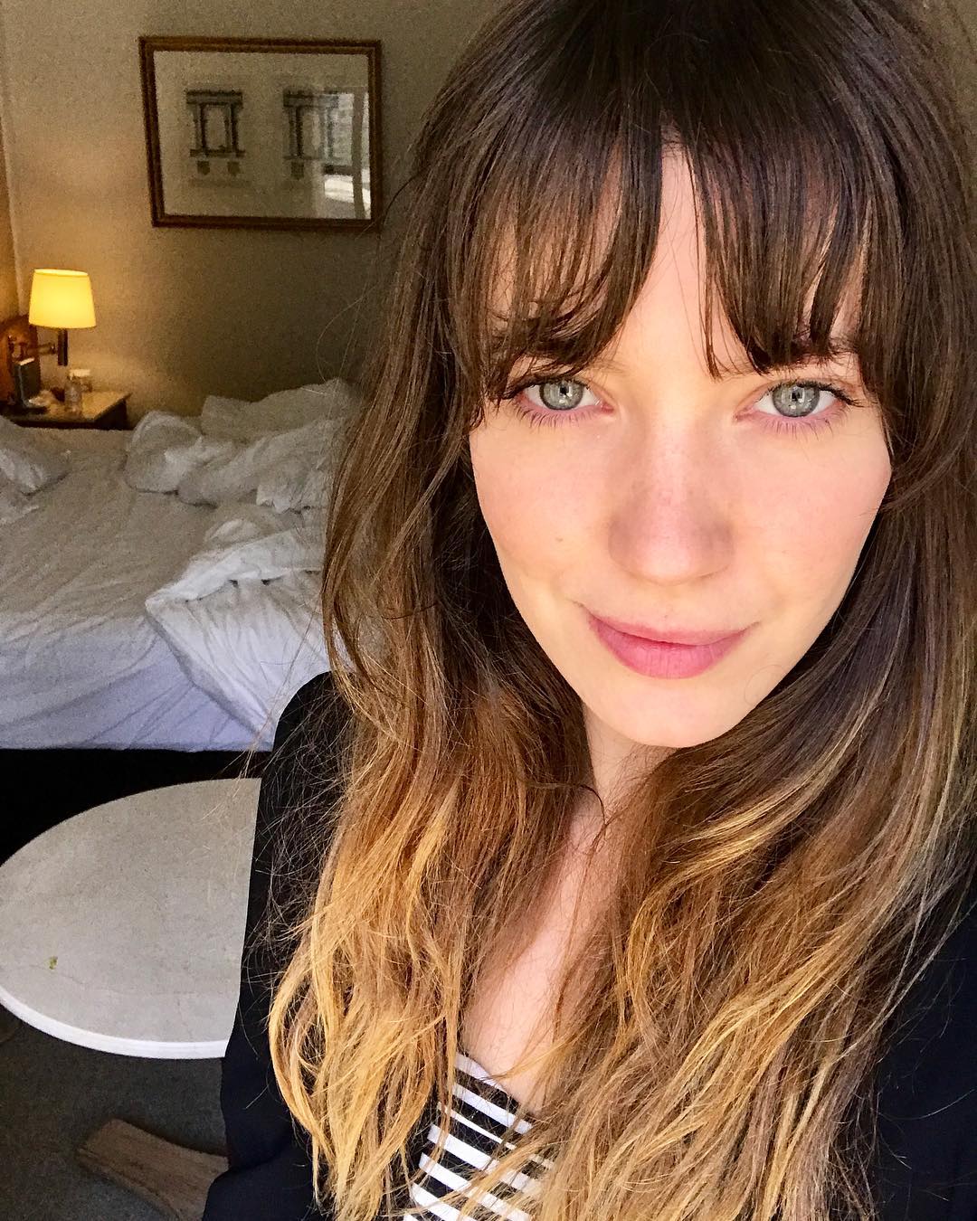 Atriz está na nova novela das 9 (Foto: Reprodução/ Instagram @nathaliadill)