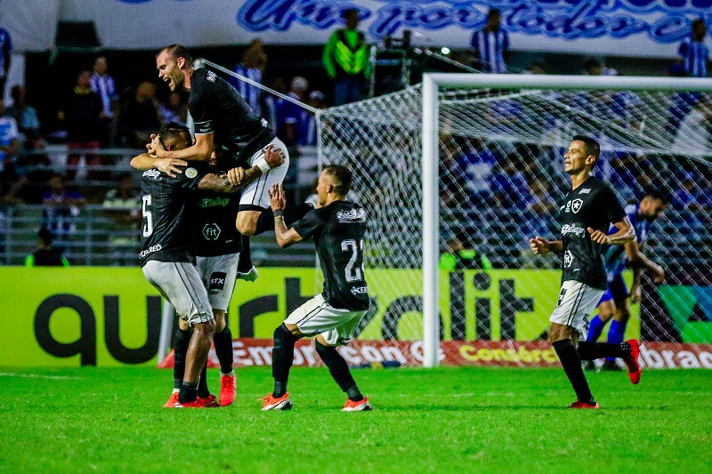 Resultado marca o fim de um "tabu" para o time carioca, que ainda não havia vencido fora do Rio (Foto: Pei Fon/ Agência Estado)