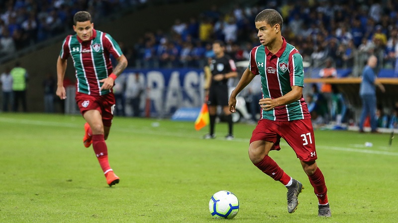Miguel em ação em sua estreia pelo Flu, contra o Cruzeiro, nas oitavas de final da Copa do Brasil (Foto: Lucas Merçon/Fluminense)
