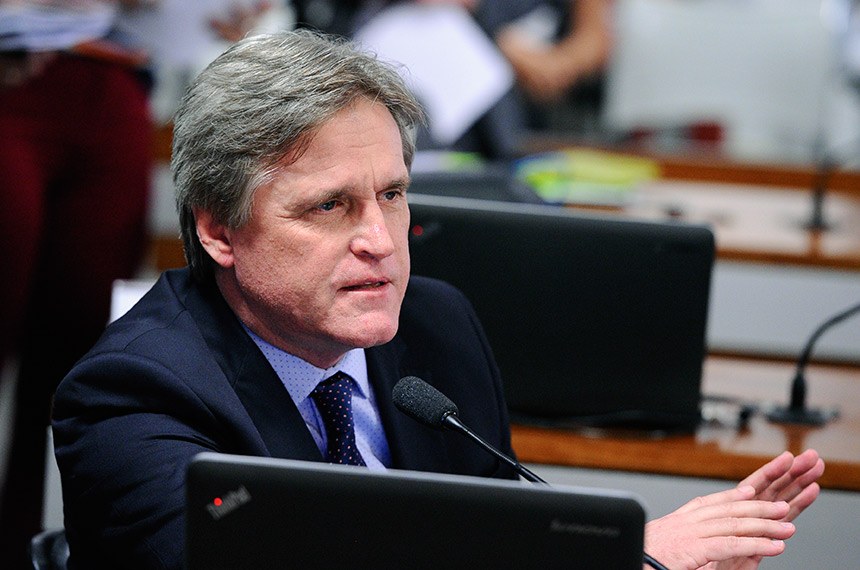 O senador Dário Berger é autor do PLS 389/2016, aprovado na Comissão de Educação, Cultura e Esporte (Foto: Edilson Rodrigues/Agência Senado)