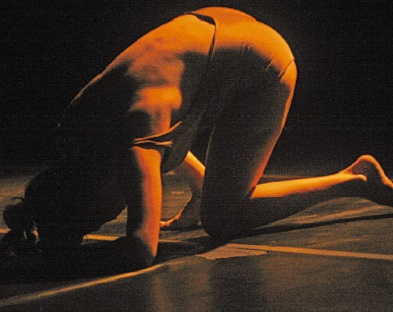 espetáculo “Pedra”, de Ivna Messina (Foto: Divulgação)