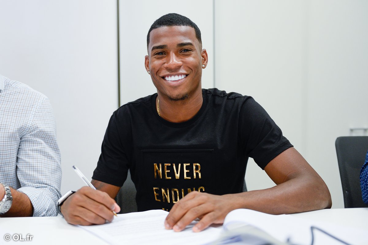 Jean Lucas é o novo reforço do Lyon, da França (Foto: Reprodução/Twitter/@OL)