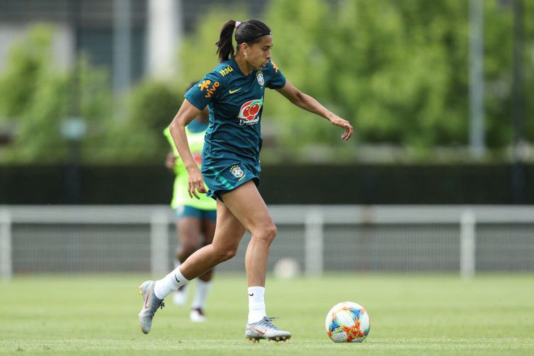 Para Andressa Alves, jogar em Montpellier é se sentir em casa (Foto: Divulgação/ CBF)
