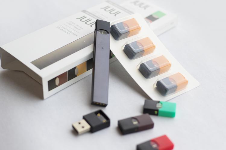 Jull, o cigarro eletrônico: cada capsula equivale a um maço de cigarros (Foto: Divulgação)