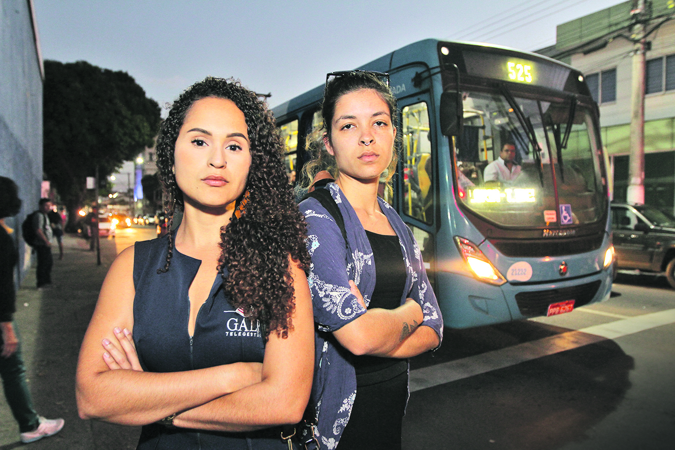Lidinéia e Carla contaram que já foram vítimas de assédio dentro de ônibus (Foto: Dayana Souza/AT)