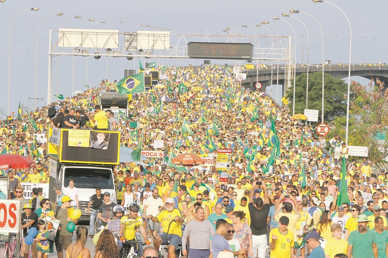 Manifestantes na Terceira Ponte, em maio: expectativa para o próximo domingo é de até 80 mil participantes (Foto: Leone Iglesias/AT)
