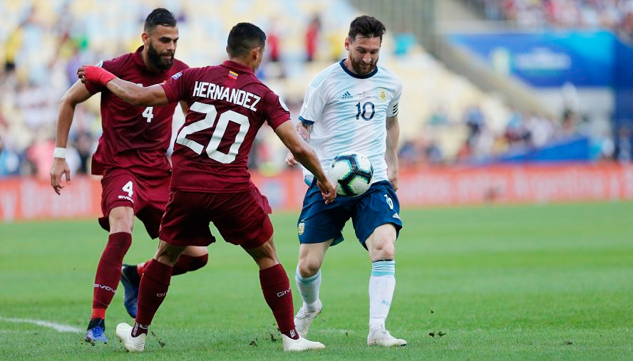 Messi (Foto: Reprodução / Twitter)