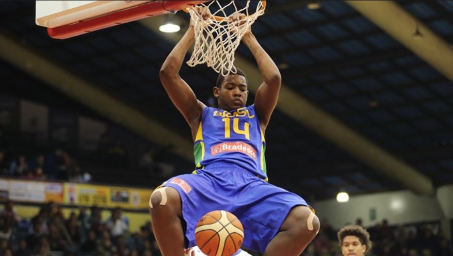 Michael Uchendu estava de férias no Brasil. (Foto: Divulgação/Fiba Americas)