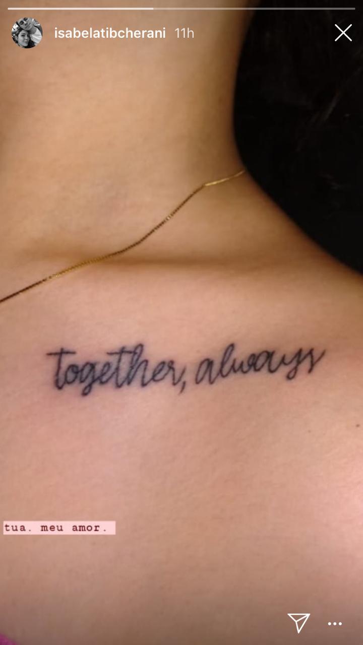 Tatuagem feita pela jovem (Foto: Reprodução/ Instagram @isabelatibcherani)