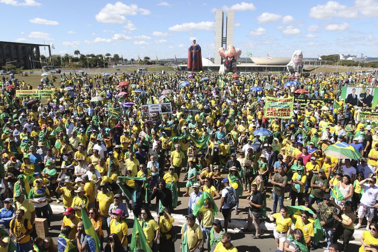 Manifestantes devem sair às ruas no domingo no Espírito Santo, além de outros 23 estados do País e no exterior. (Foto: Fabio Rodrigues Pozzebom/Agência Brasil)