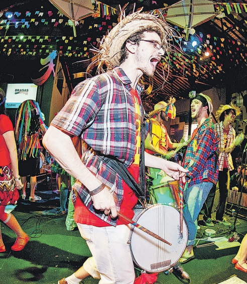 O Sargento Pimenta promete “arraiá a la Yeah Yeah Yeah” (Foto: Divulgação/Hate Flash)