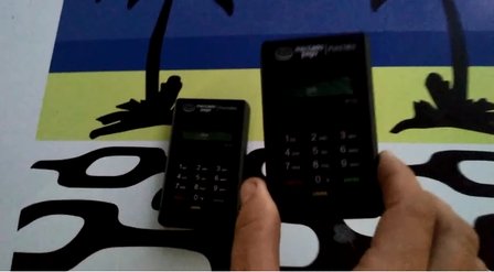 Máquinas de cartão utilizadas pelo motorista do táxi (Foto: Divulgação/Operação Ipanema Presente)