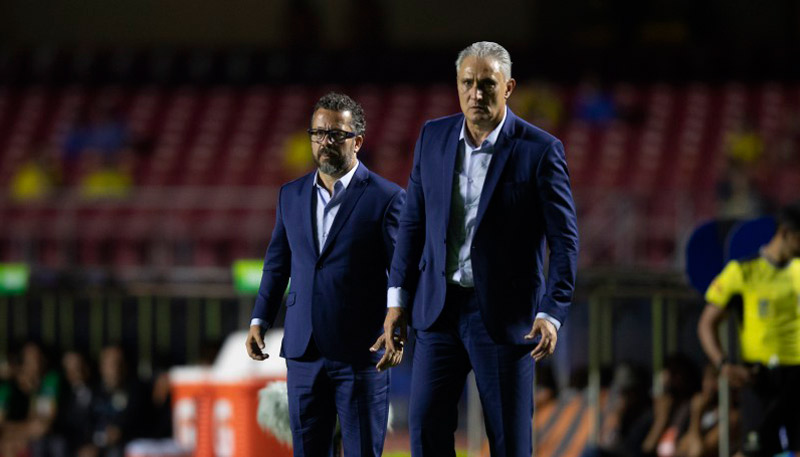 Técnico Tite no comando da Seleção Brasileira (Foto: Lucas Figueiredo/CBF)