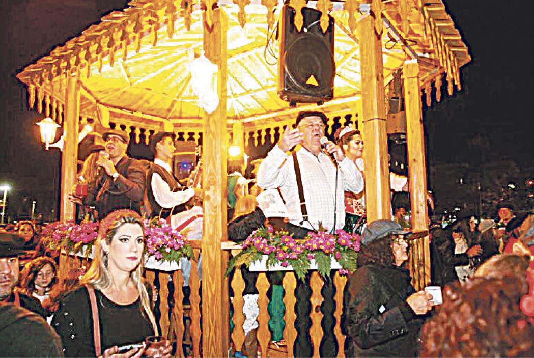 Serenata Italiana em Venda Nova do Imigrante: milhares de pessoas vão para as ruas festejar no dia 13 de julho a cultura do imigrante italiano. Partem de quatro localidades em direção ao Centro de Eventos Padre Cleto Caliman com músicas e comidas típicas (Foto: Divulgação)