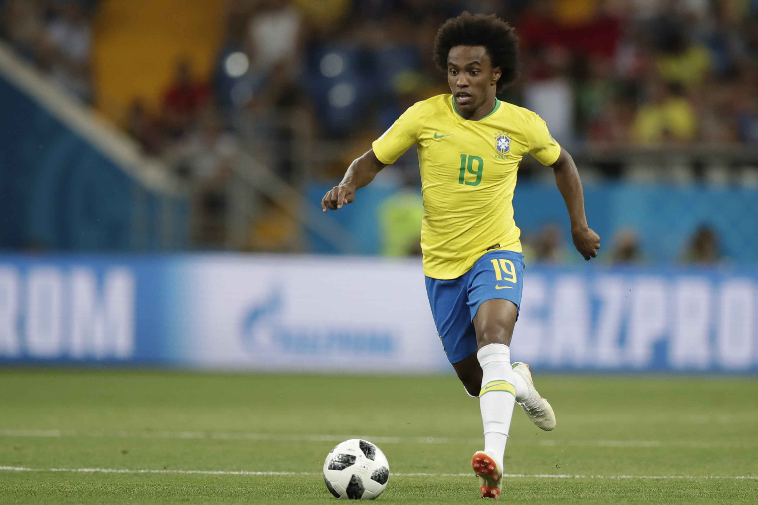 Willian durante a partida da Copa do Mundo entre Brasil e Suíca (Foto: André Mourão / MoWA Press)